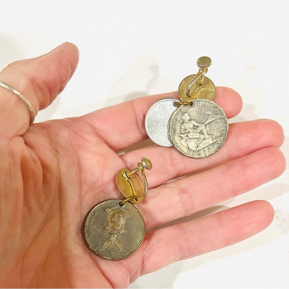 Vintage Drop/Dangle Foreign Coin Earrings (4 Coins), Excellent Vintage Condition - Picture 5 of 12